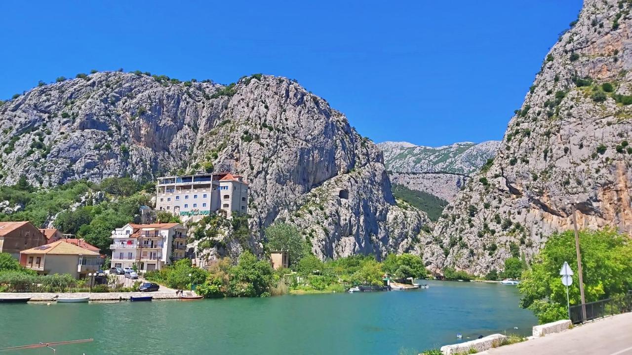 Apartment Mandic Omiš Exterior foto