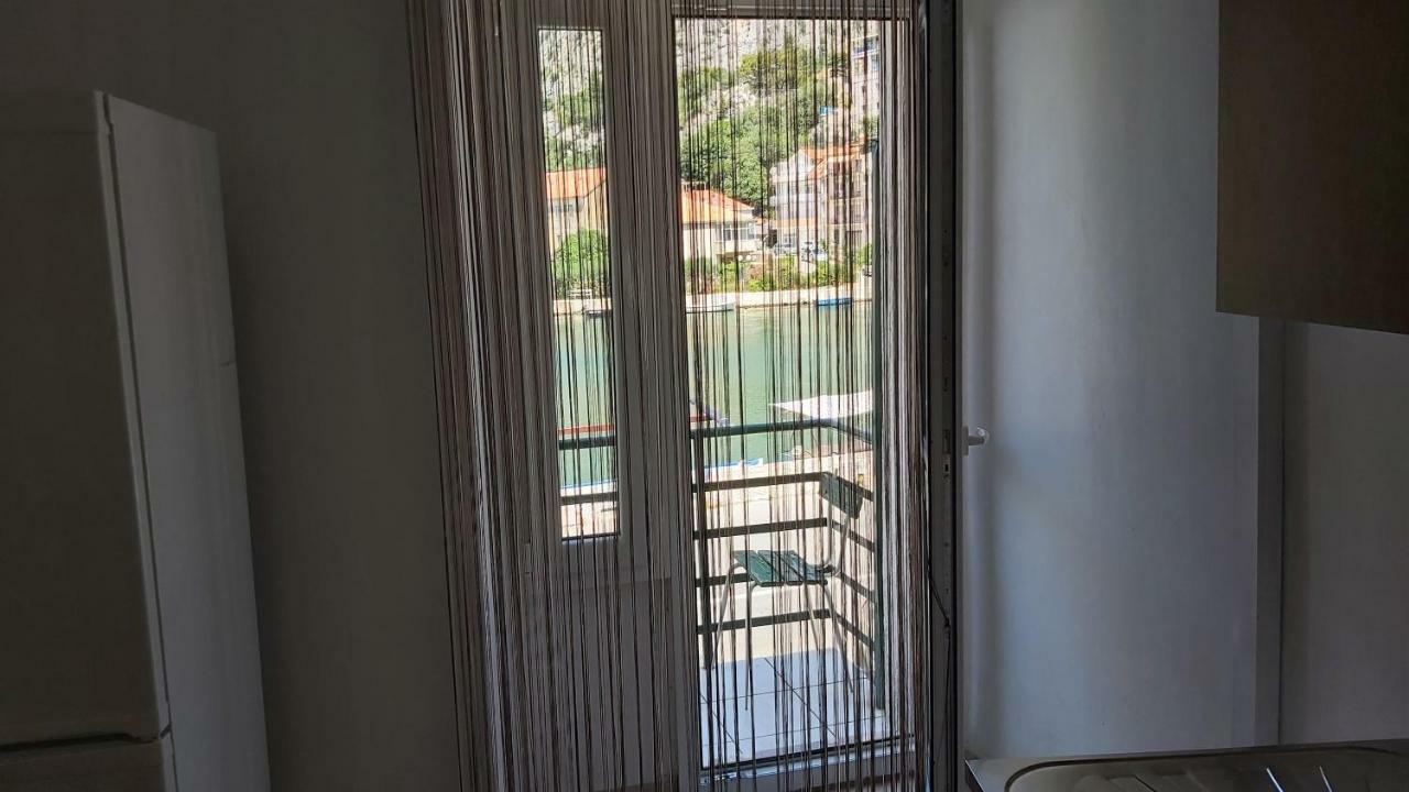 Apartment Mandic Omiš Exterior foto
